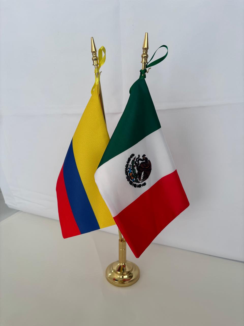 fabicante de banderas en méxico